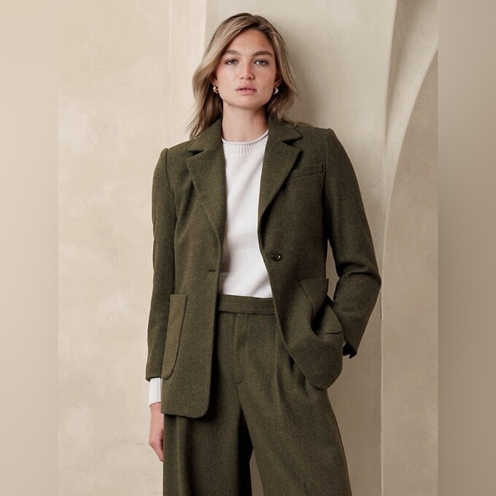 Banana Republic Herringbone Long Blazer - Size O